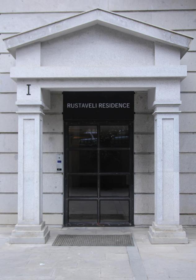 Parilament On Rustaveli 4 Rooms Tiflis Exterior foto