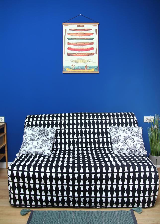 Parilament On Rustaveli 4 Rooms Tiflis Exterior foto