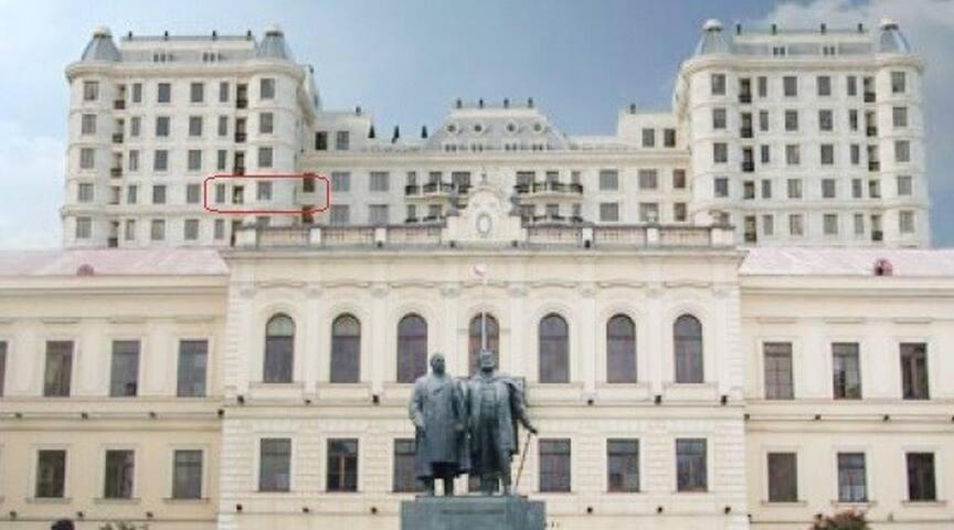 Parilament On Rustaveli 4 Rooms Tiflis Exterior foto